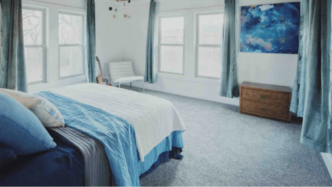 neutral tone carpet in bedroom